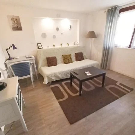 Apartman Franche Valeine *